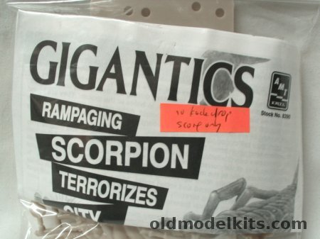 AMT Giant Rampaging Scorpion - Only - Bagged, 8390 plastic model kit